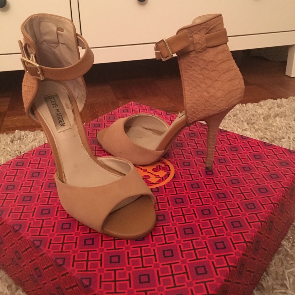 Steve Madden Stepout camel ankle strap heel
