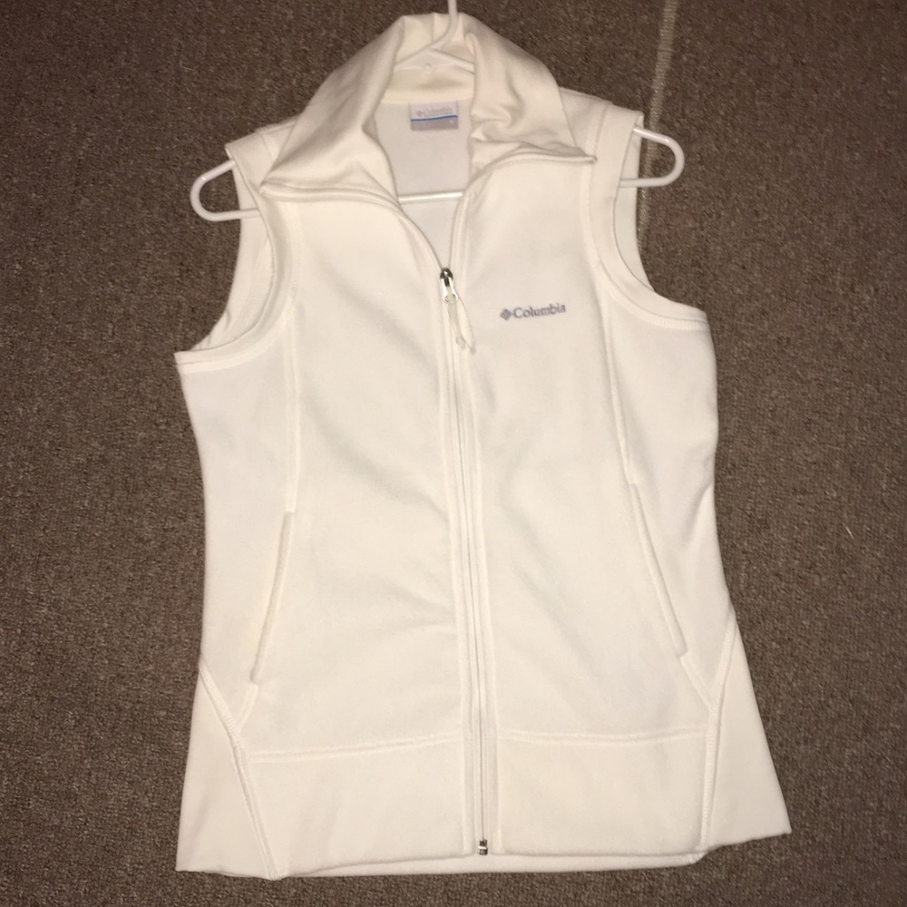 White Columbia Vest. Size Medium. Perf condition