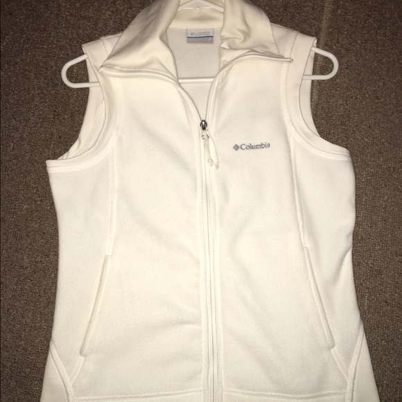 White Columbia Vest. Size Medium. Perf condition - Picture 4 of 4