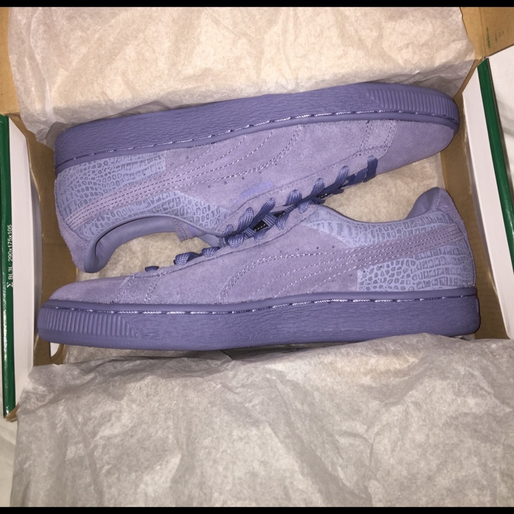 Suede purple gray puma lifestyle sneakers