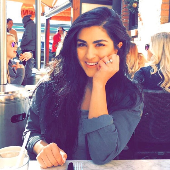 Meet your Posher, Leyan - Picture 1 of 1