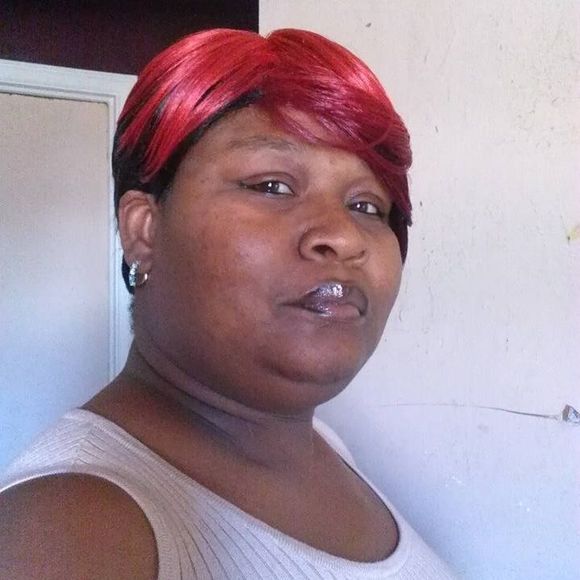 Meet your Posher, Cassandra - Picture 1 of 1