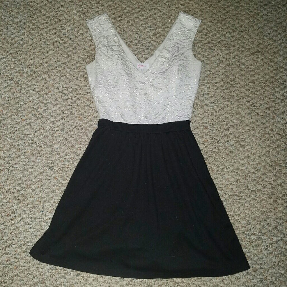Deep v-neck, B & W dress
