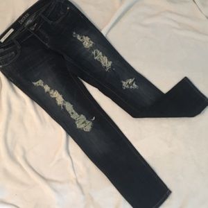 Decree size 9 ripped jeans