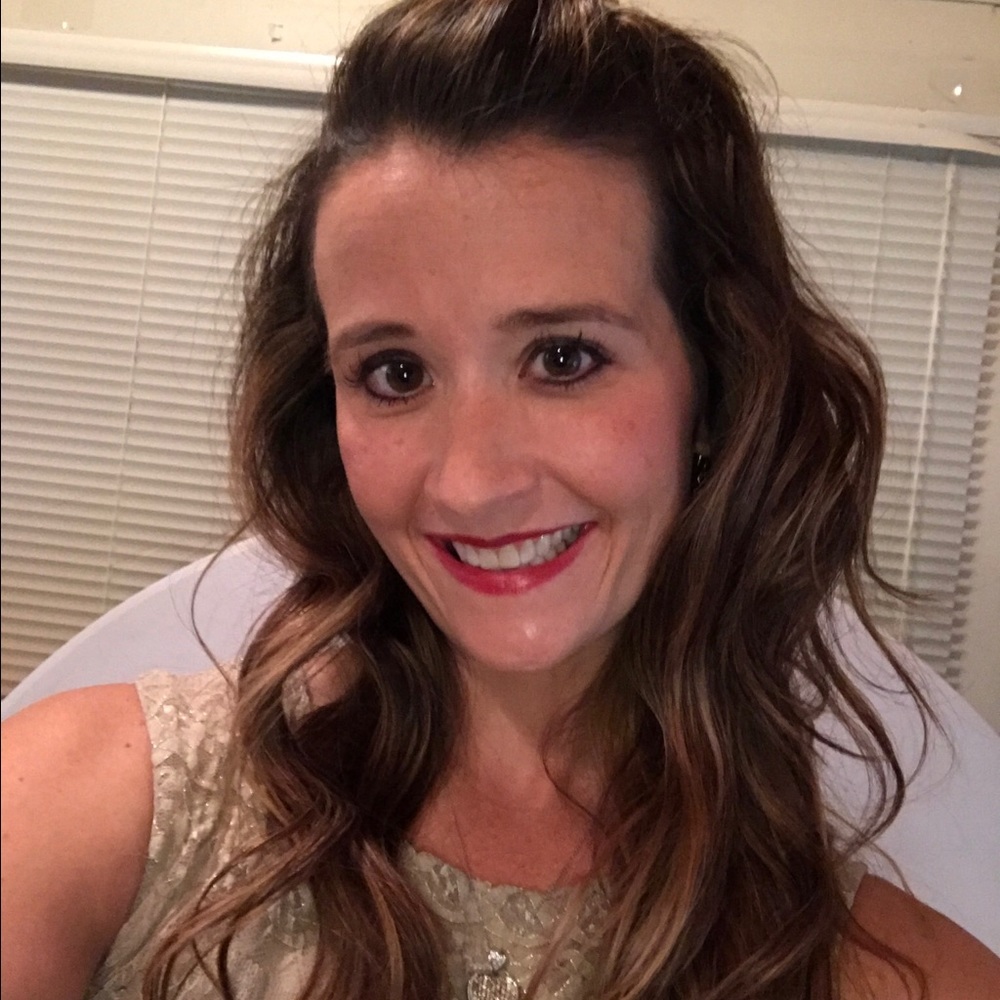 Meet your Posher, Nicole