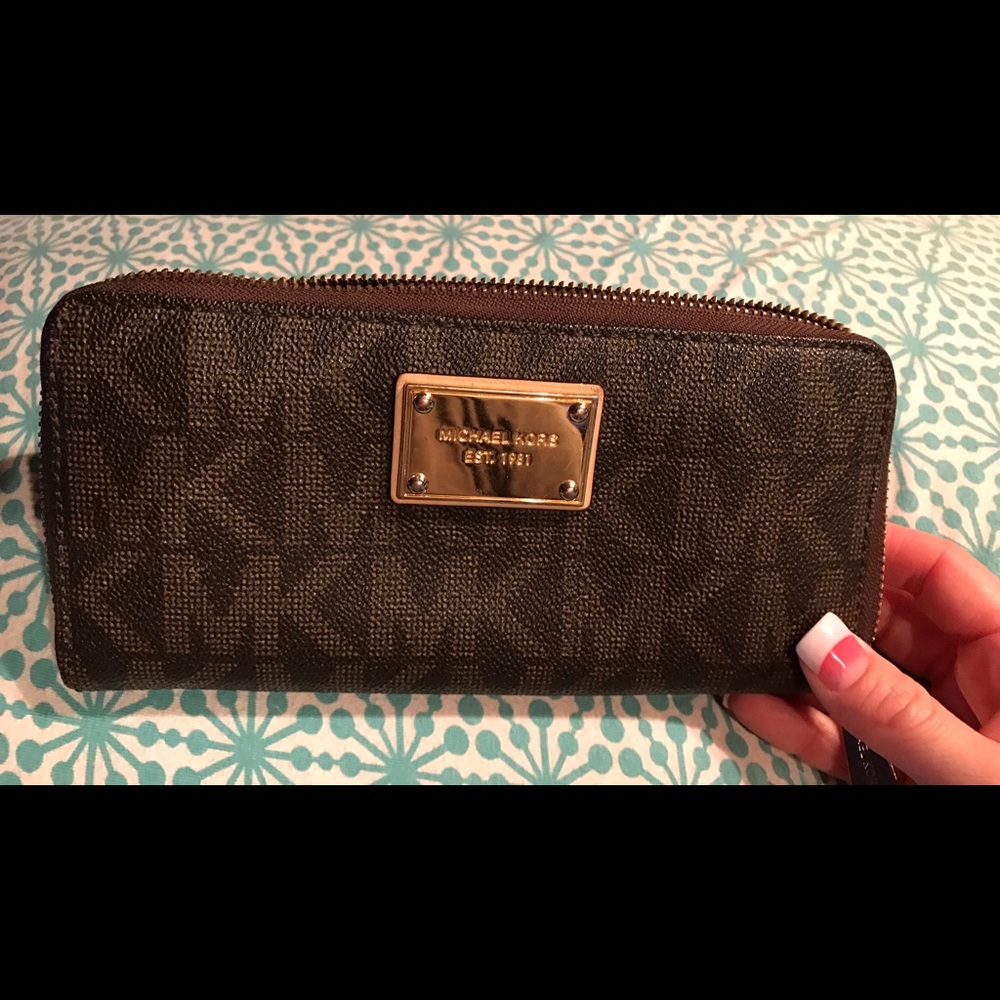 Michael Kors large Jet Set wallet