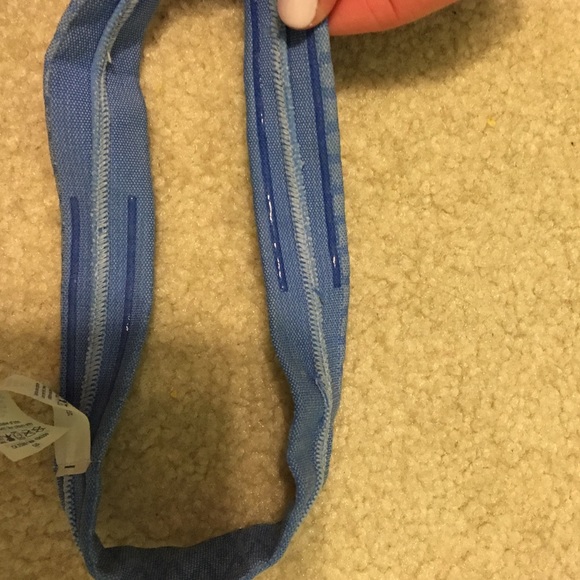 Lululemon headband - Picture 2 of 2