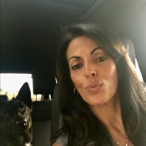 Meet your Posher, Rhonda