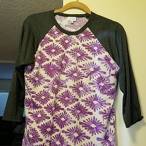 Small lularoe randy shirt