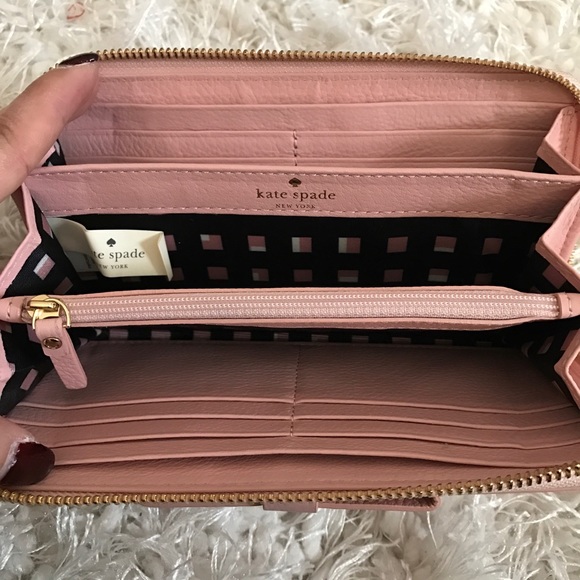 ❌SOLD❌ Authentic Kate Spade - Picture 4 of 4