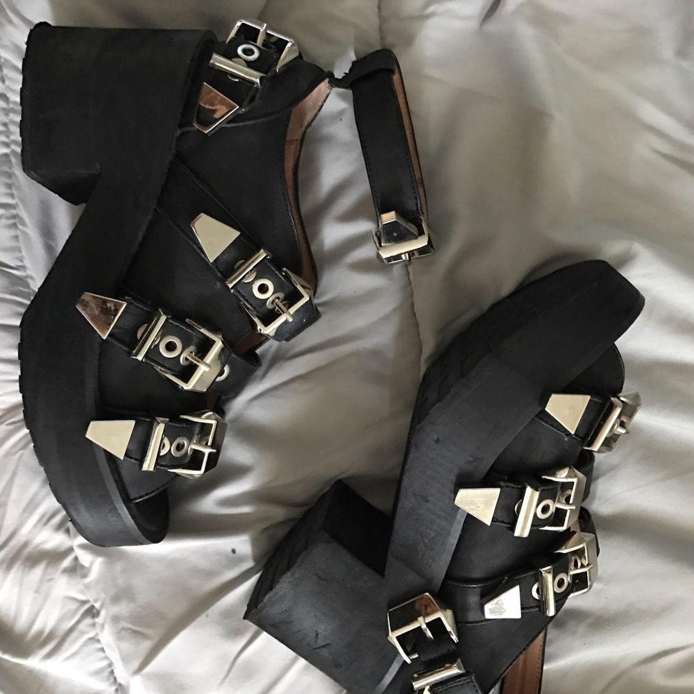 JEFFREY CAMBELL CHUNKY OPEN TOE SANDAL❤️