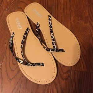 Kids flip flops. NWOT