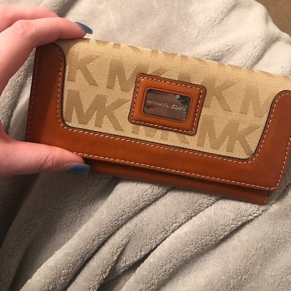 MK wallet