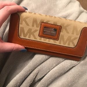 MK wallet