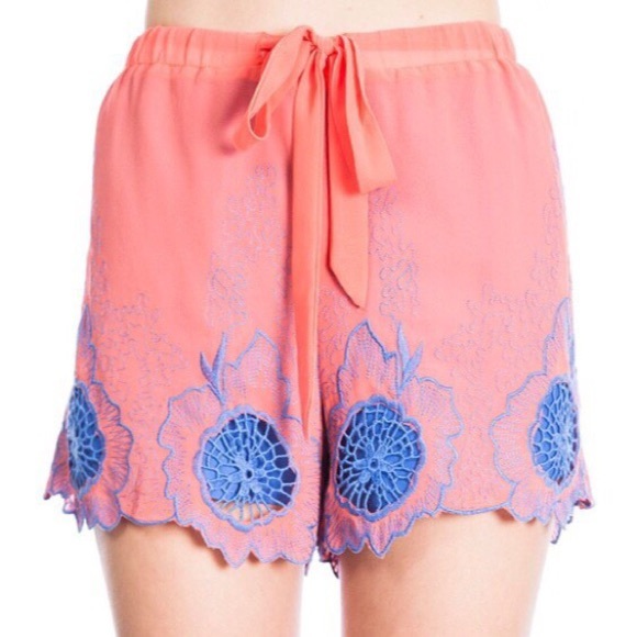 Umgee Floral Embroidered Shorts Pink Blue S M L - Picture 2 of 5