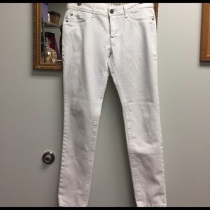 White skinny jeans