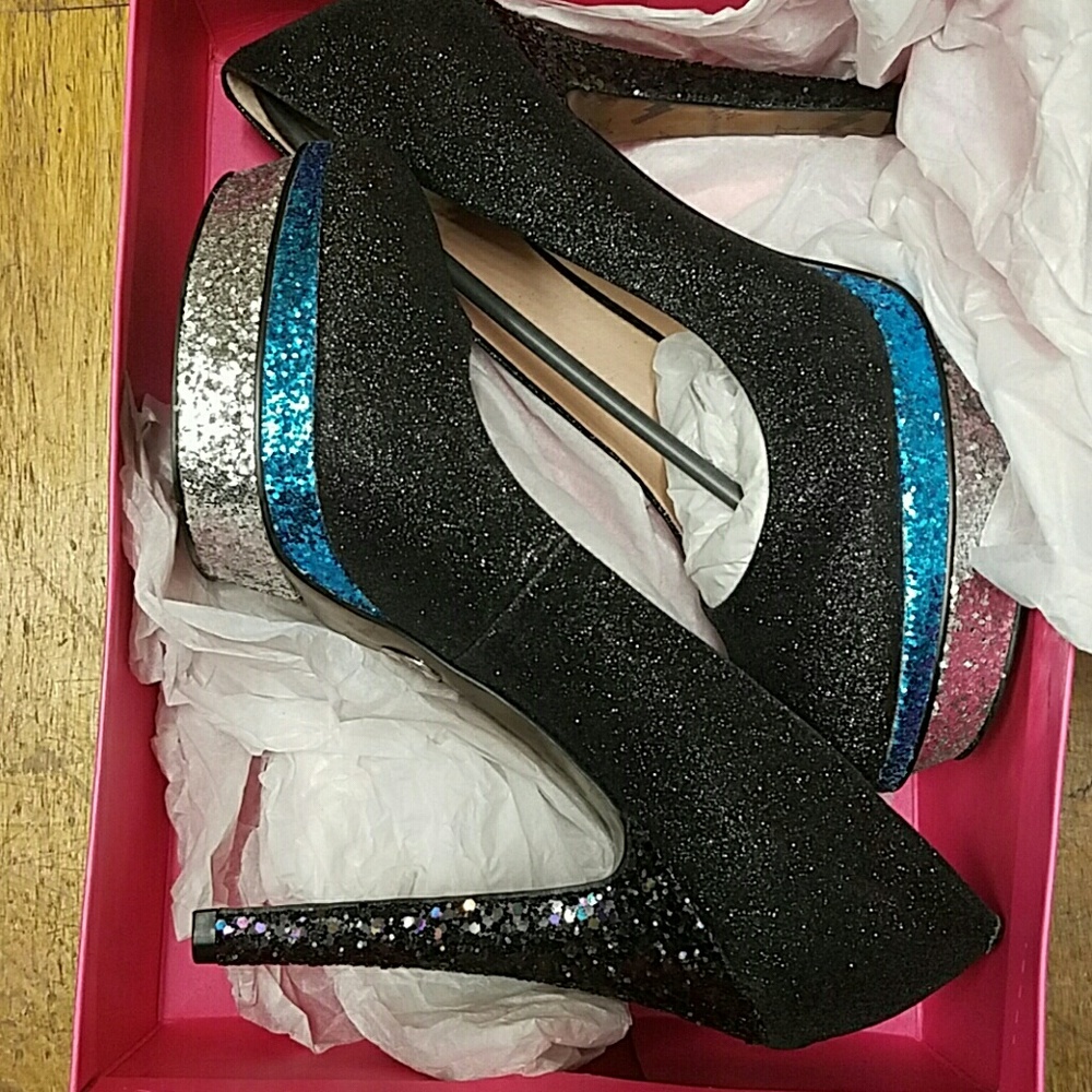 Shoe