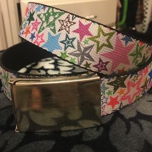 Star print seatbelt buckle belt