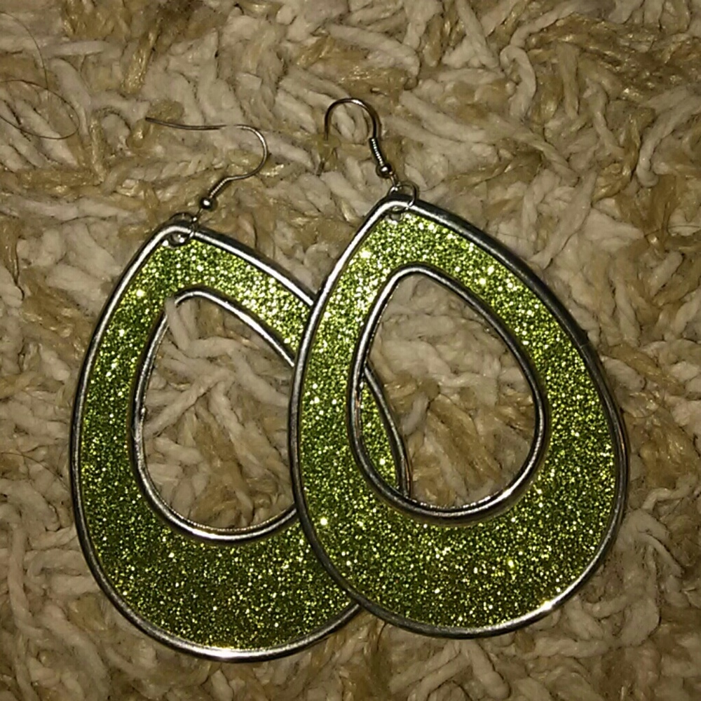 Green teardrop earrings!