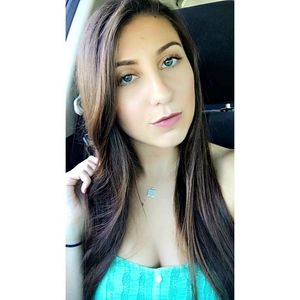 Meet your Posher, Brianna