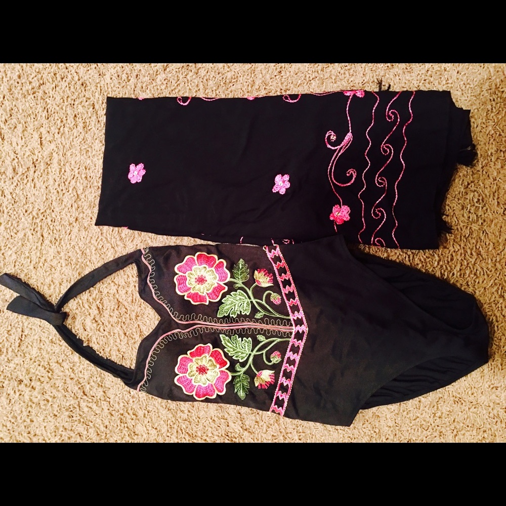 Swim wear & matching swimsuit wrap. Boutique