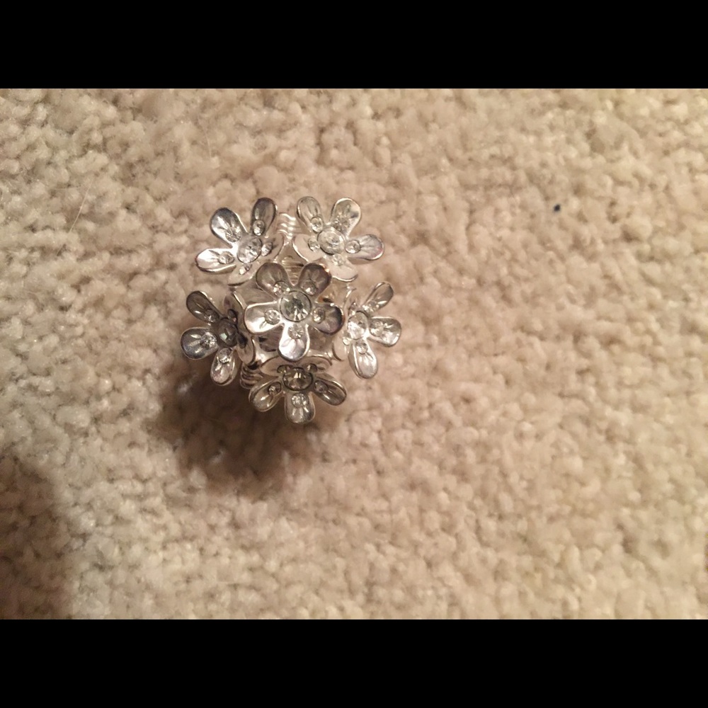 Ring - Picture 2 of 2