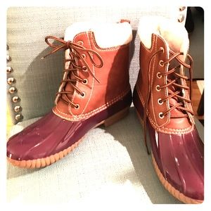 Wine color winter duck boots