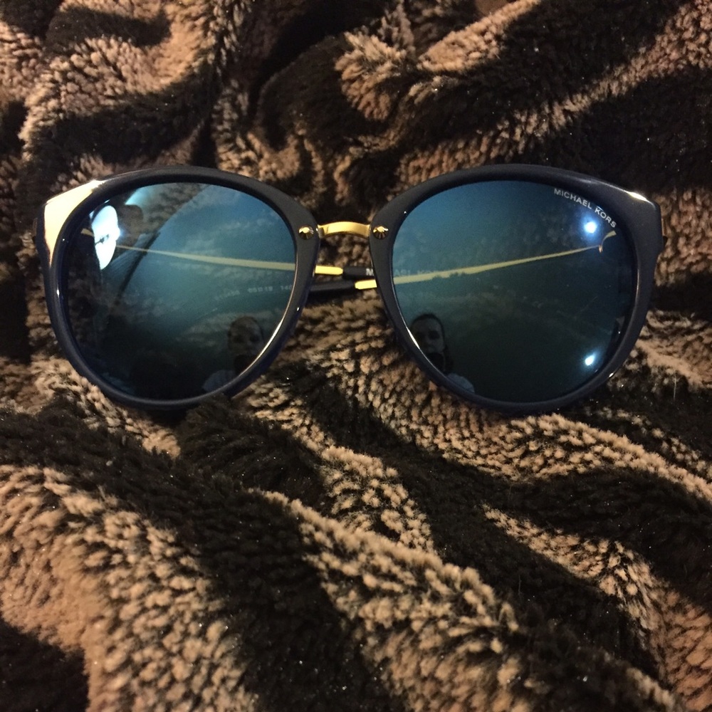 Never worn Michael Kors sunglasses
