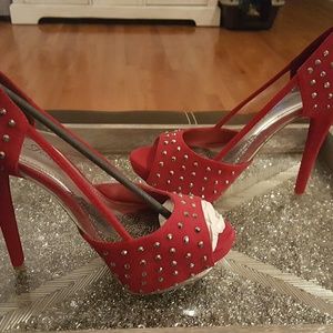 Size 8.5 women's red heels