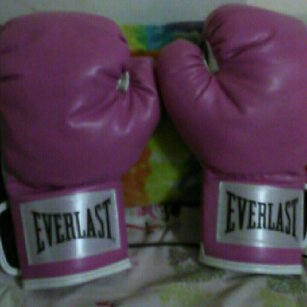 Pink Everlast boxing gloves!