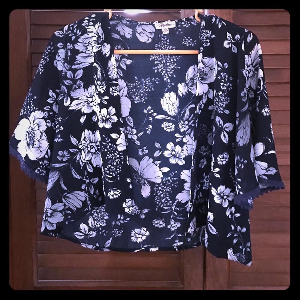 Lily Star Floral Cropped Kimono Sz XS