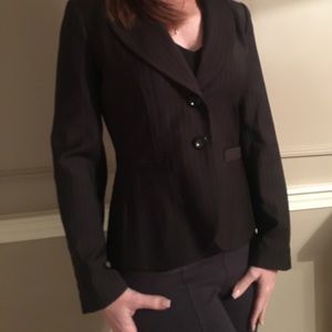 Gorgeous Ann Taylor Blazer! Size 0P Like New!