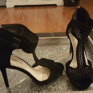 Black heels 8.5