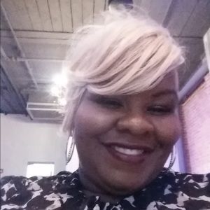 Meet your Posher, Ebony