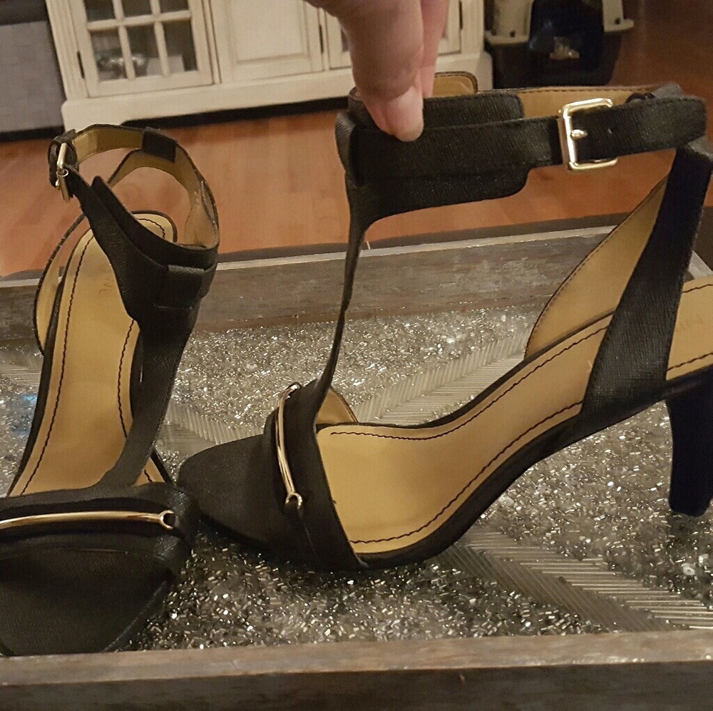 Black Nine West heels size 8.5 - Picture 1 of 3