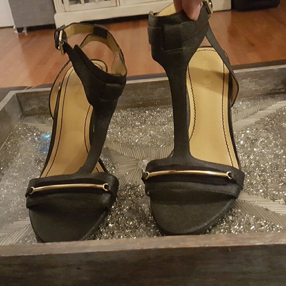 Black Nine West heels size 8.5 - Picture 2 of 3