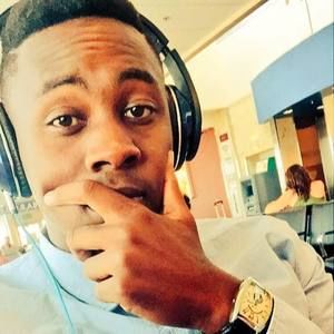 Meet your Posher, Dee