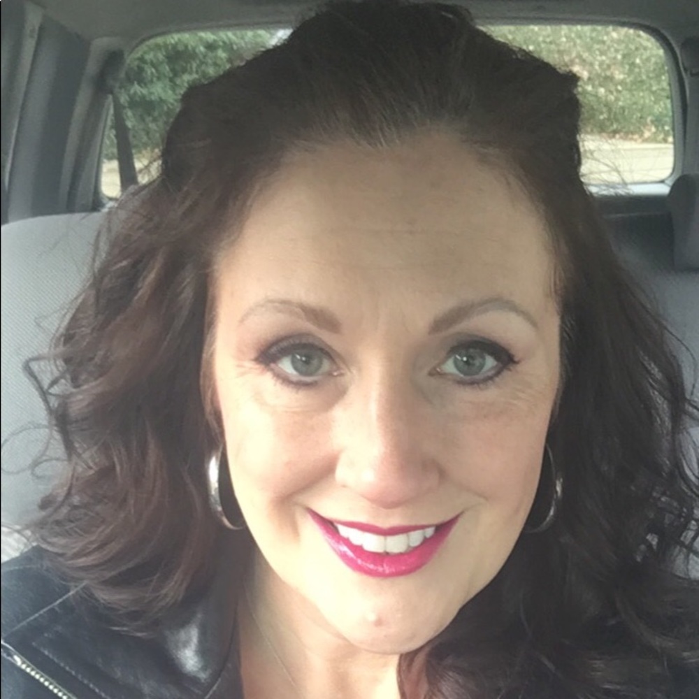 Meet your Posher, Yvonne