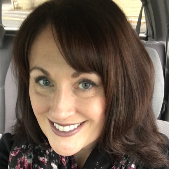 Meet your Posher, Yvonne - Picture 2 of 4