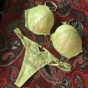 VS Neon green lace/fishnet bra and panty set 34D