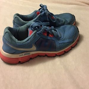 Nike Dual Fusion Tennis Shoes