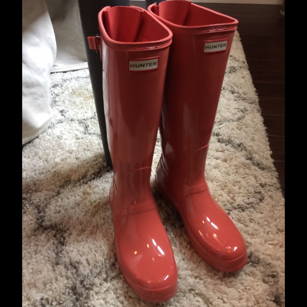 Hunter glossy tall boot wide ankle