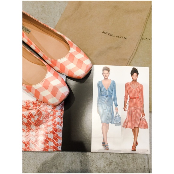 BOTTEGA VENETA // 🇮🇹 Orange ballet flats - Picture 1 of 4