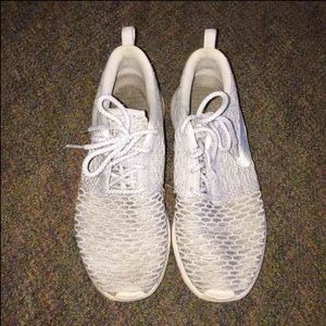 Silver Flyknit Nike Roshe