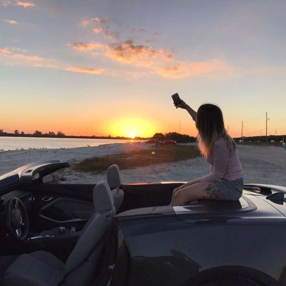 Meet your Posher, Elienet