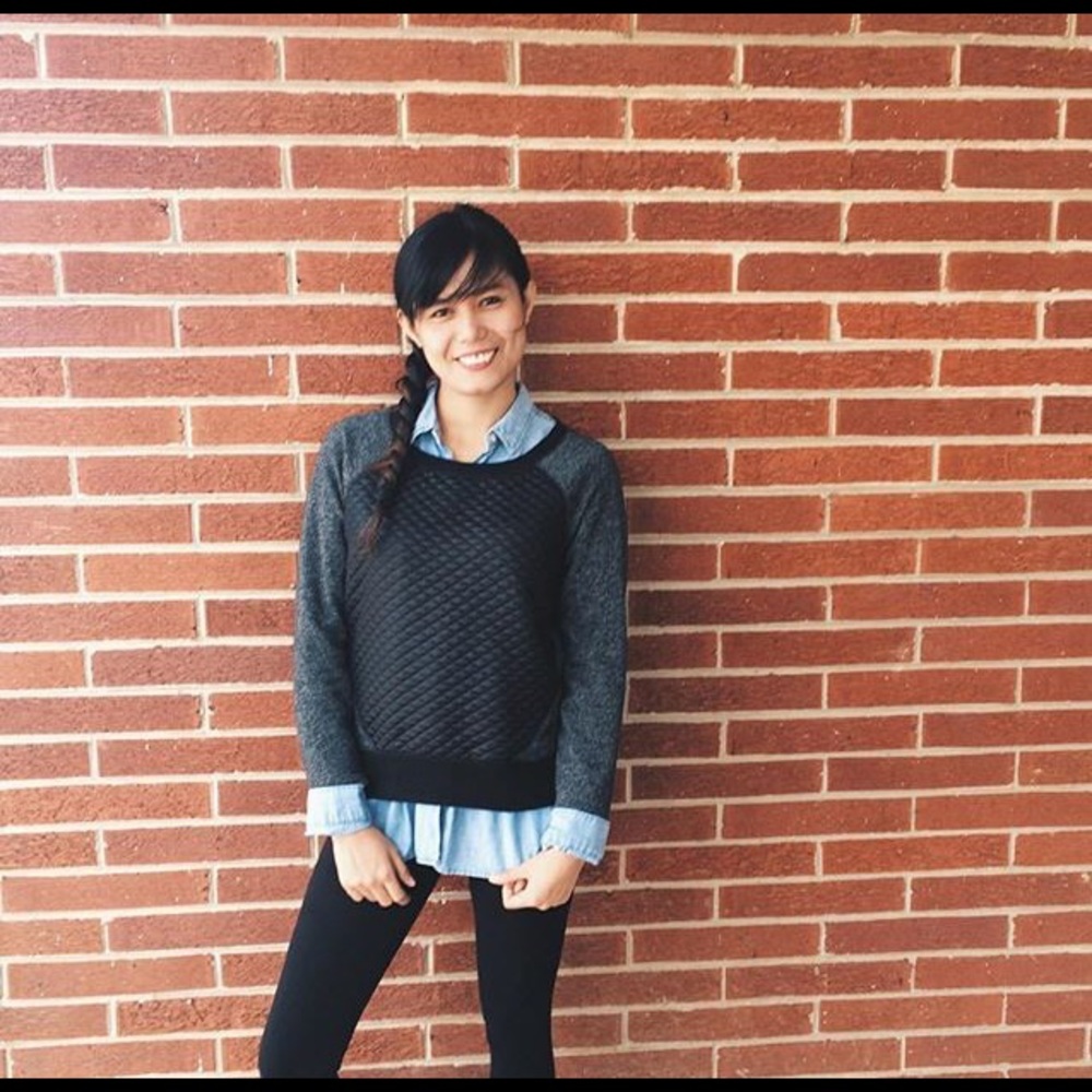 Front detailed sweatshirt