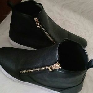 Black Zipper Booties