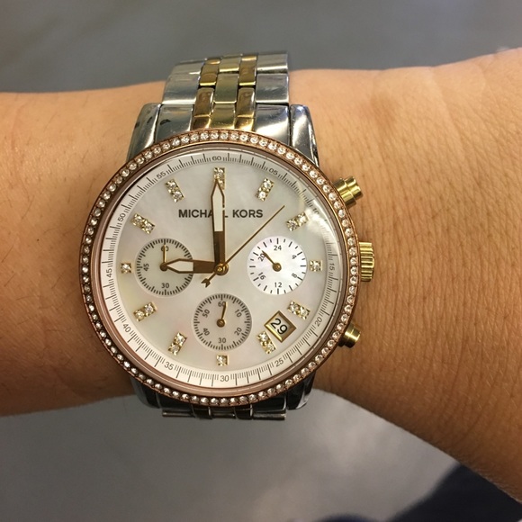 Michael Kors MK5650 Watch - Picture 2 of 4