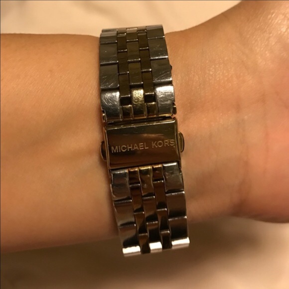 Michael Kors MK5650 Watch - Picture 4 of 4