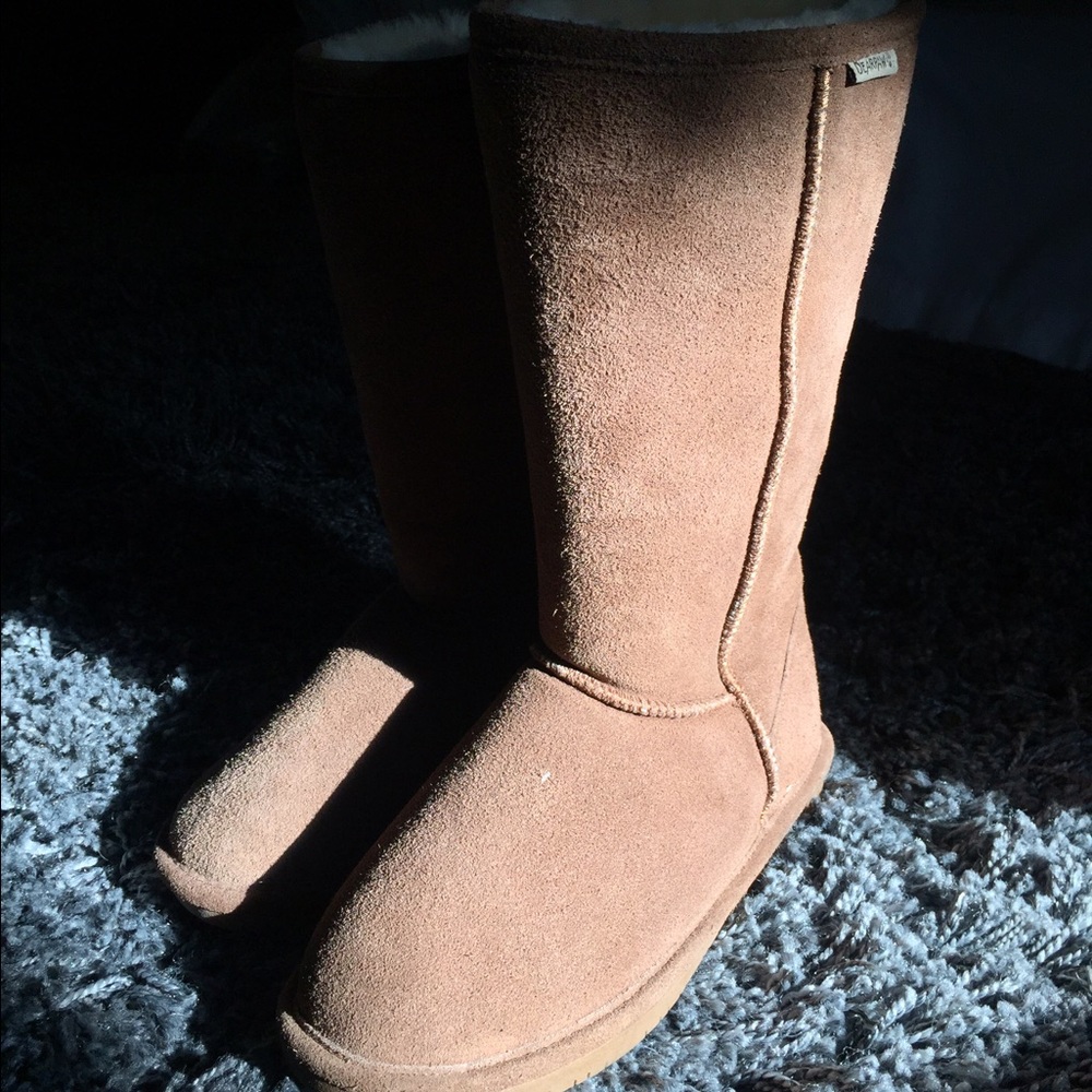 🆕 with tags!! Authentic Emma Bearpaw Boots